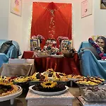 Om Yoga Center