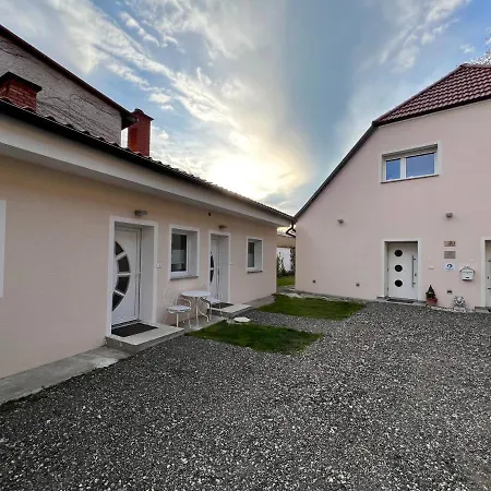 Quarto em Acomodações Particulares Om Yoga Center Slovenska Bistrica