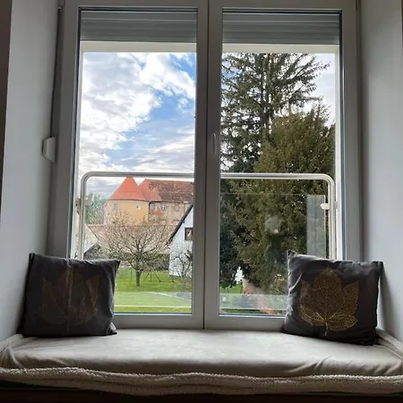 Om Yoga Center Slovenska Bistrica