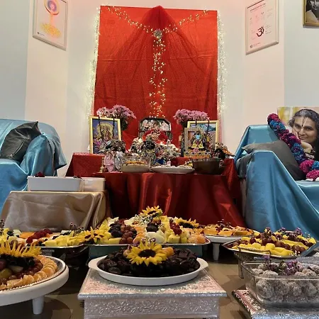 Om Yoga Center