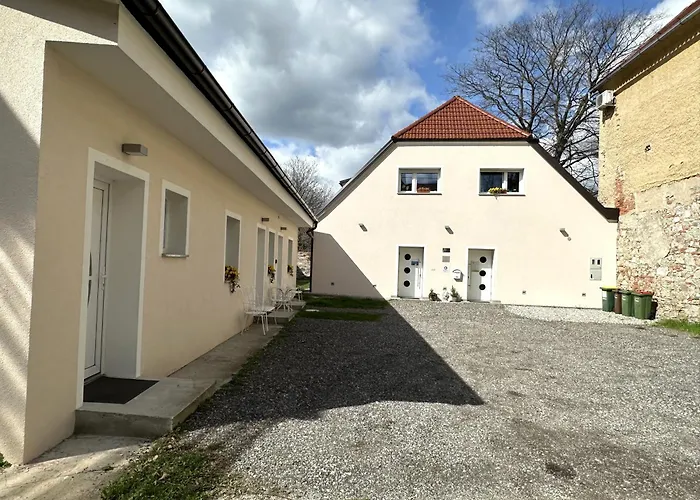 Om Yoga Center Slovenska Bistrica